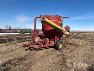 New Holland 357 Feed Mixer