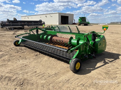 2015 John Deere 615P 15 ft Testata pickup per mietitrebbia