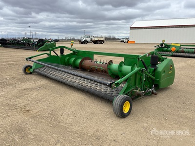 2011 John Deere 615P 15 ft Przystawka do kombajnu