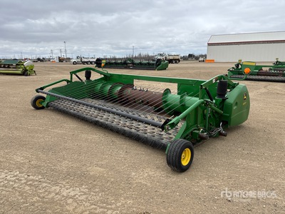 2010 John Deere 615P 15 ft Przystawka do kombajnu