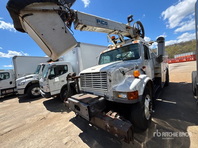 2000 Pico PCPT-33 33 ft on 2000 International 4900 4x2 Cable Placer Bucket Truck (Inoperable)