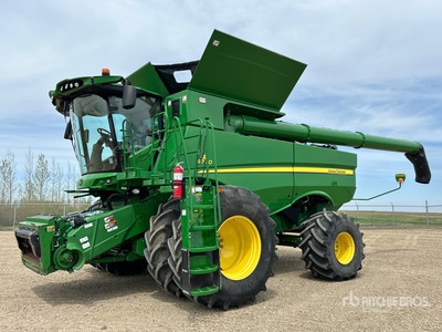 2018 John Deere S790 Combine Harvester