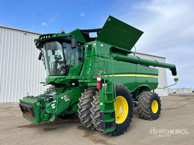 2020 John Deere S780 Combine Harvester