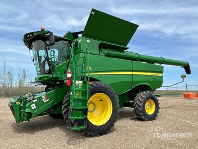 2019 John Deere S770 Combine Harvester