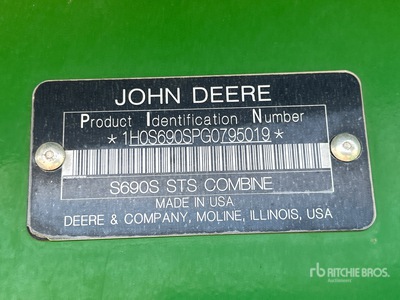 2017 John Deere S690 Combine Harvester