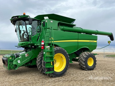 2017 John Deere S670 Maaidorser