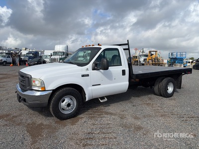 2002 Ford F-350 4x2 Flatbed Truck