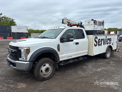 2019 Ford F-550 4x2 Extended Cab Service Truck