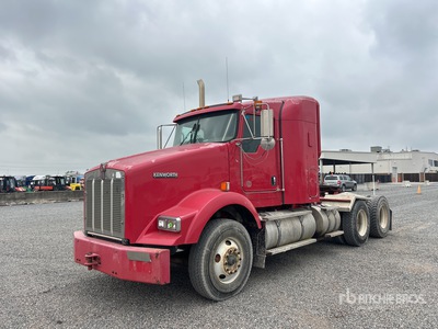 2012 Kenworth T800 6x4 T/A Sleeper Truck Tractor