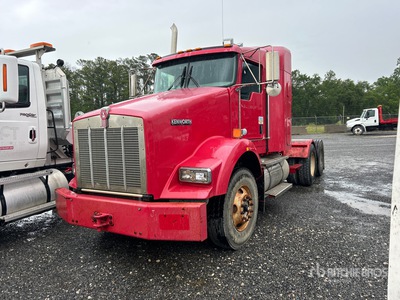 2012 Kenworth T800 6x4 Ciągnik siodłowy T/A z kabiną sypialną