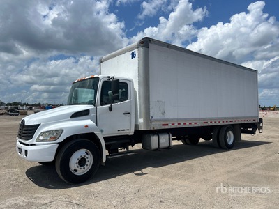 2010 Hino 268 4x2 Camion fourgon