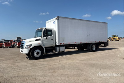 2013 Hino 268 4x2 Kastenwägen