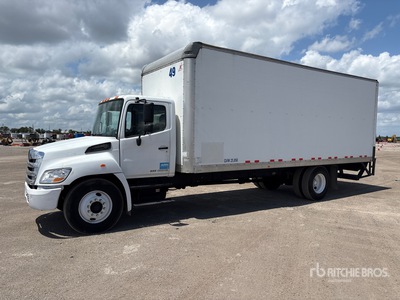 2013 Hino 268 Kastenwägen