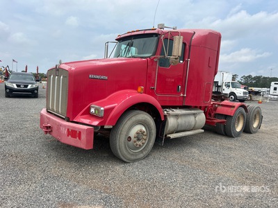 2013 Kenworth T800 6x4 T/A Sleeper Truck Tractor