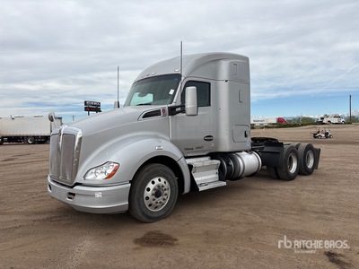 2016 Kenworth T680 6x4 Cabeza Tractora Cabina Dormitorio