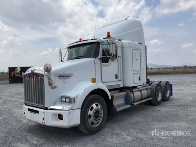 2015 Kenworth T800 6x4 Tractocamion con Dormitorio / T/A Sleeper Truck Tractor
