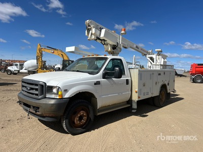 Altec 200A 29 ft on 2003 Ford F-450 4x2 Bucket Truck