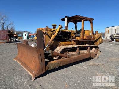 Cat D8H جرافة مجنزرة