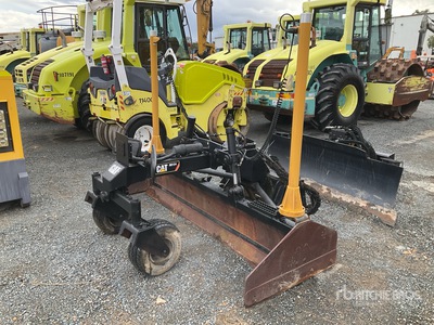 2017 Cat BB124 Skid Steer Box Blade