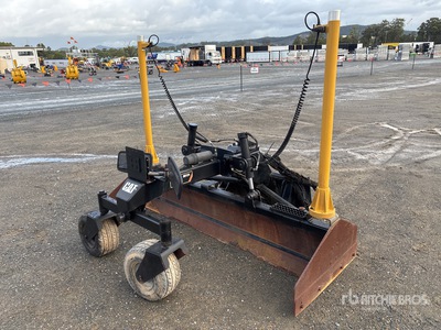 2017 Cat BB124 Skid Steer Box Blade