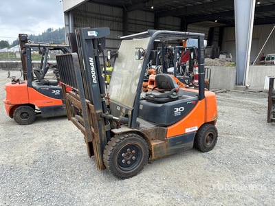 Doosan G30 5450 lb Cushion Tire Forklift