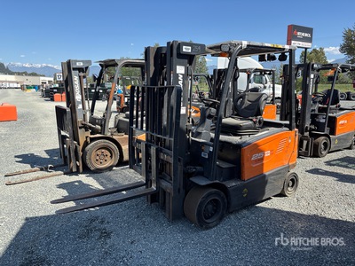Doosan B25X-7 4600 lb Montacargas Eléctrico (Inoperable)