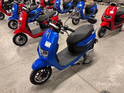 GIO Supra/MB5 Electric Scooter (Unused)