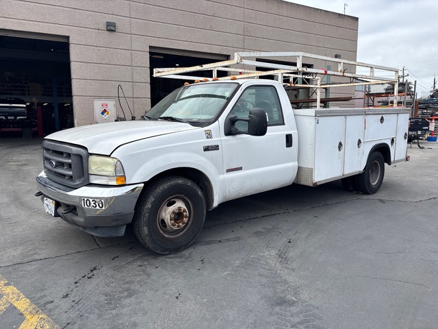 2004 Ford F-350 XL 4x2 Utility Truck 2004 Ford F-350 XL 4x2 Utility Truck