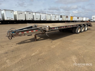 2015 B-B Trailer FB8X34SDPT 34 ft Tri/A Equipment Trailer