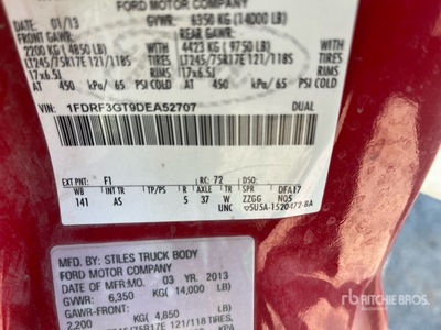 2013 Ford F-350 4x2 Camión Caja Abierta