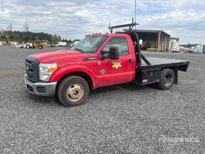 2013 Ford F-350 XL 4x2 Flatbed Truck