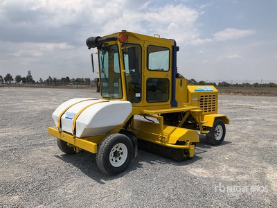 2010 Superior Broom DT80J Barredora / Self-Propelled Broom