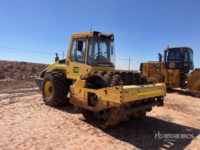 2012 Bomag BW213PDH-4 Walzenzug mit Stampffußbandage