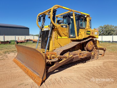 2011 Cat D6T XL Planierraupe