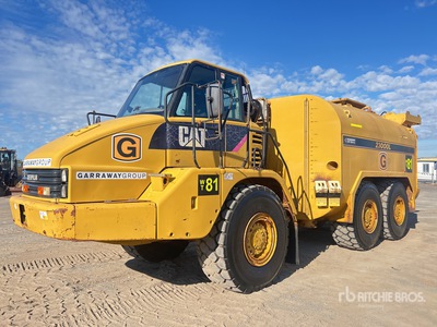 2007 Cat 725 23000 L Camion-citerne à eau articulé