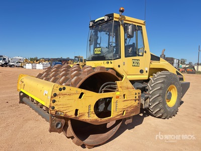 2012 Bomag BW213PDH-4 Walzenzug mit Stampffußbandage