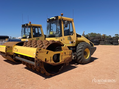 2012 Bomag BW213PDH-4 Walzenzug mit Stampffußbandage