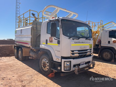 2018 Isuzu FVZ 260-300 13000 L 6x4 Camion à eau
