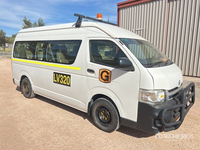 2012 Toyota HiAce Commuter 12-Seat Mini Bus