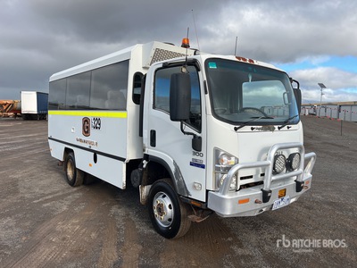 2010 Isuzu NPS300 4x4 18-Seat Crew Carrier Bus