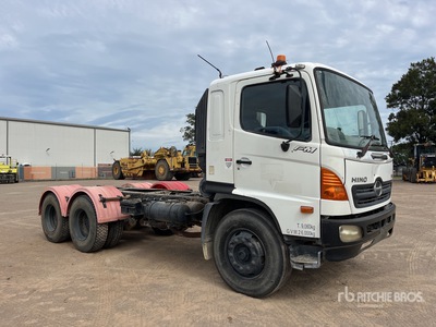 2004 Hino FM500 6x4 Cab and Chassis