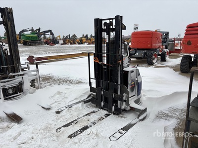 Blue Giant BGN 30-118 3000 lb Electric Stacker