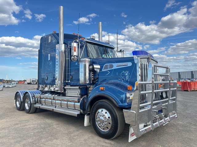 2012 Kenworth T909 6x4 Sleeper Prime Mover 2012 Kenworth T909 6x4 Sleeper Prime Mover