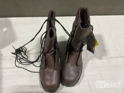 (25) Pairs of Women's Safety Boots