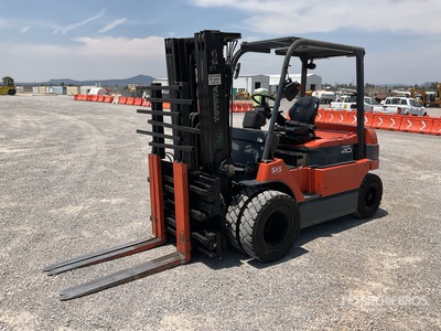 2009 Toyota 7FBMF40 8800 lb Montacargas Electrico / Carrelli Elevatori Elettrici