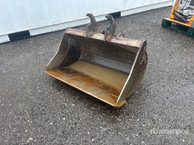 AMI 36 in Q/C Cleanup Excavator Bucket