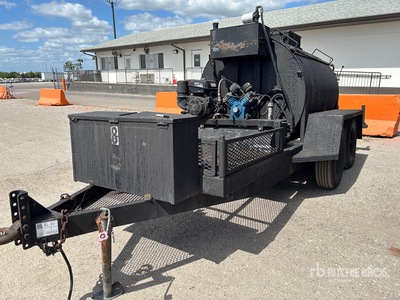 T/A 700 gal Asphalt Tank Trailer