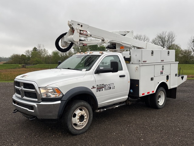 2016 Altec AT40G 40 ft on 2016 Ram 5500 4x4 Cable Placer Bucket Truck