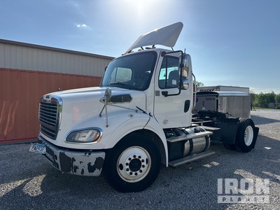2017 Freightliner M2112 4x2 S/A Day Cab Truck Tractor