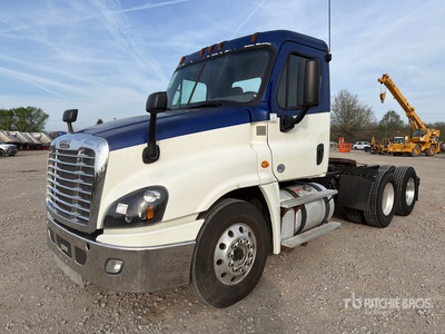 2018 Freightliner Cascadia 125 6x4 Ciągnik siodłowy T/A z kabiną dzienną